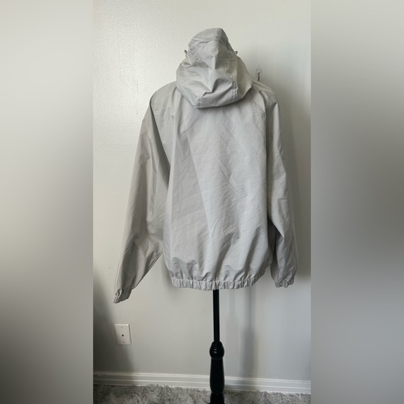 H&M Water Repellent and Windproof Jacket - size Small - Picture 4 of 10